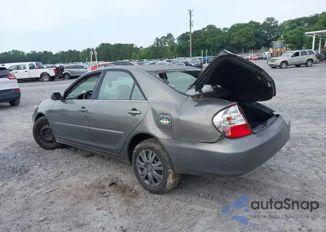 2004 Toyota Camry Xle z USA, uszkodzony, nr VIN 4T1BE32K34U920533